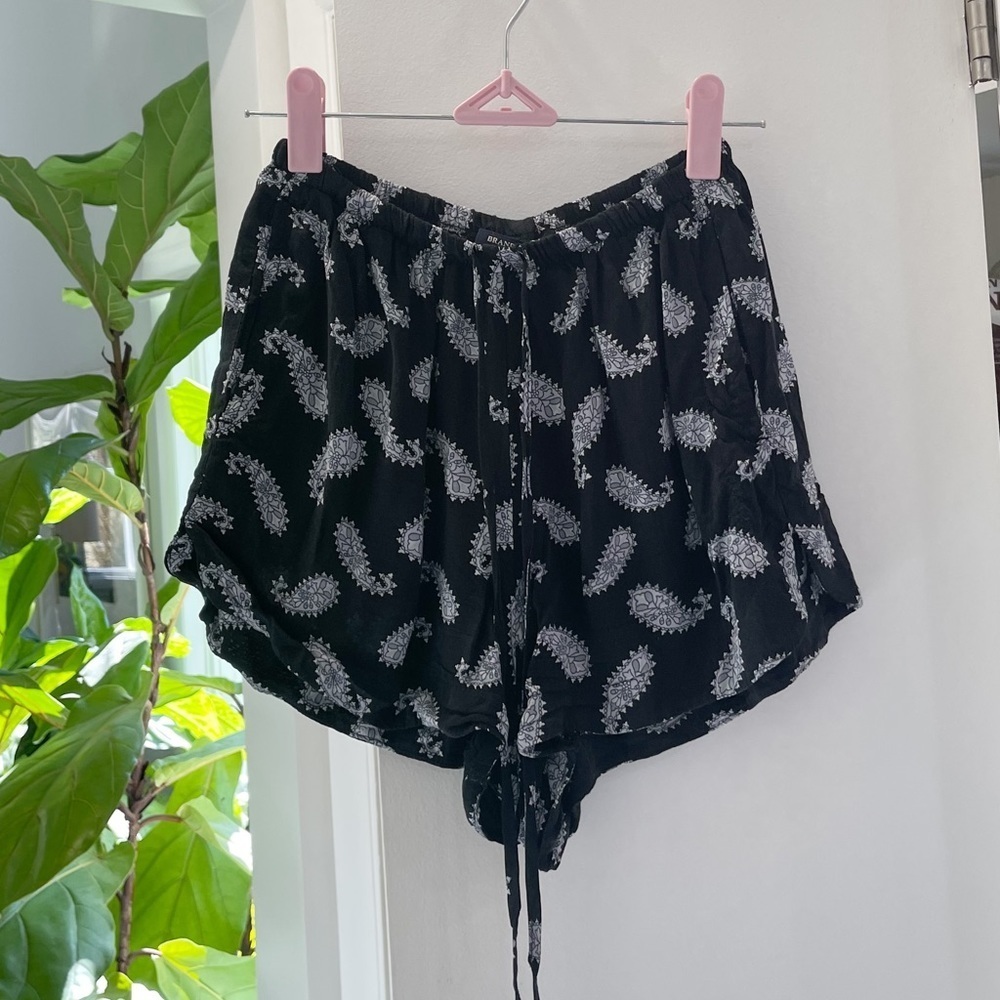 Brandy Melville Paisley Summer Vacation shorts